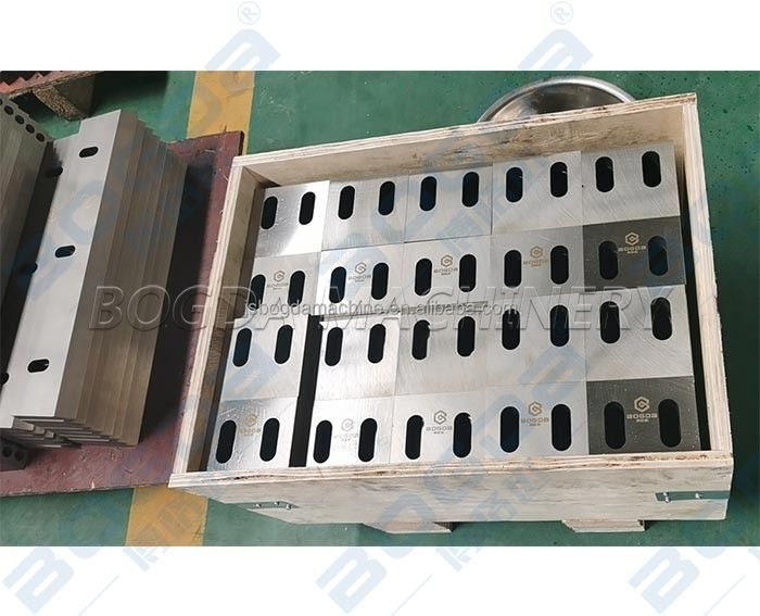 Customized SKD-11 9Crsi Material Plastic Crusher Spare Parts Crushing Machine Blade Knives