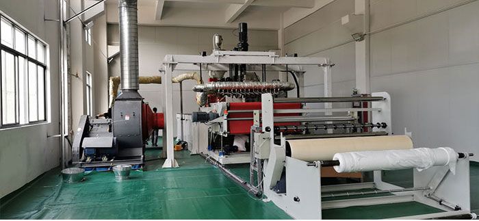 Hanger Type Design 1600mm BFE99 Medical Filter Material PP Melt Blown Nonwoven Fabric Making Machine