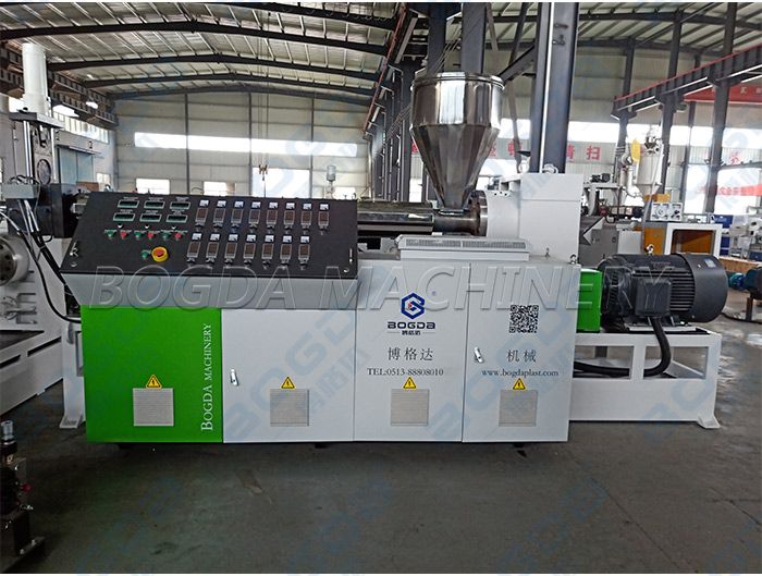 High Efficiency Waste Plastic Recycling Flakes Pelletizing Line