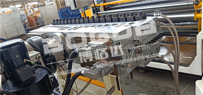 PVC foam sheet cutter