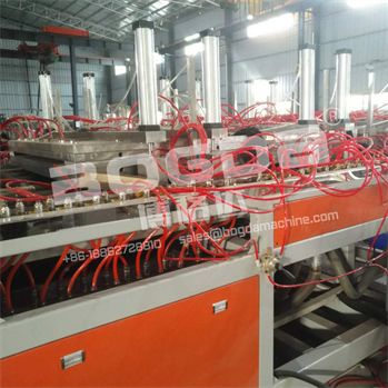 Attractive Price New Type HDPE PE Hollow Board Extrusion Machine Line