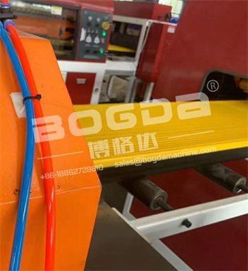 Attractive Price New Type HDPE PE Hollow Board Extrusion Machine Line