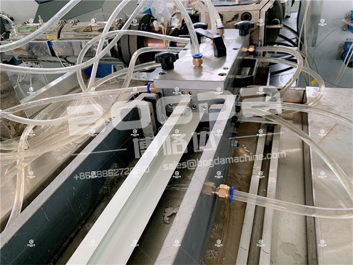 BOGDA Single Screw Extruder Machine Type PVC Profiles Skirting Board Production Line