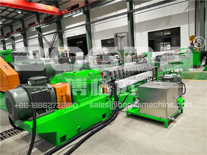 Plastic twin screw extruder water cooling bath pelletizing line