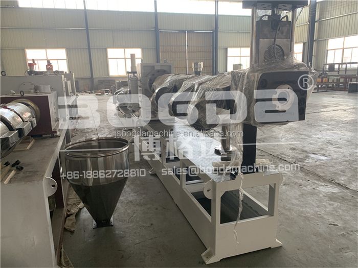 BOGDA Produce LDPE HDPE PE PP Recycle Plastic Granules Extruder Waste Plastic Film Extruder Granulator Machinery