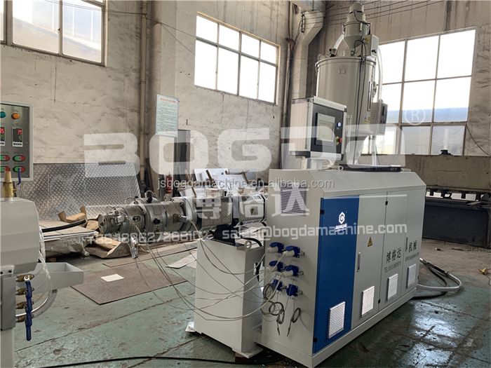 Single Screw Plastic PPR Pipe Extruder Extrusion Machine SJ65 For Pipeline