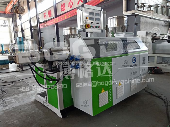 SJ-65 Plastic Polystyrene Single Screw Extrusion Extruder Machine For Decoration Profiles