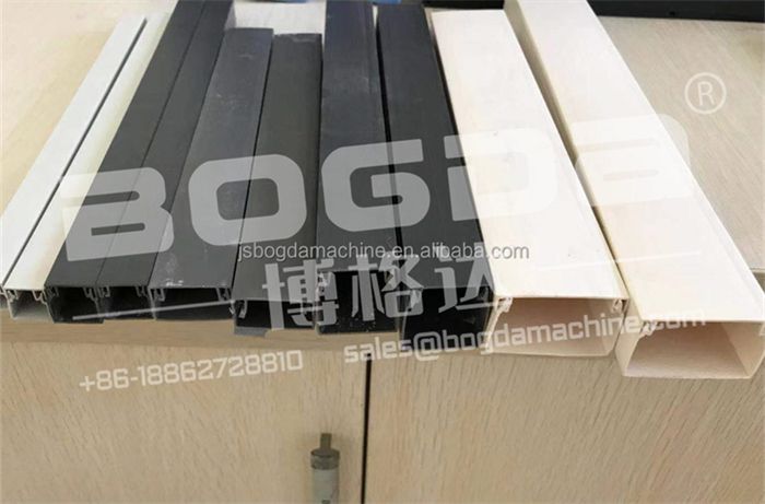 BOGDA Manufacturing PVC Extrusion Profiles Mold For Plastic Trunking Extruder