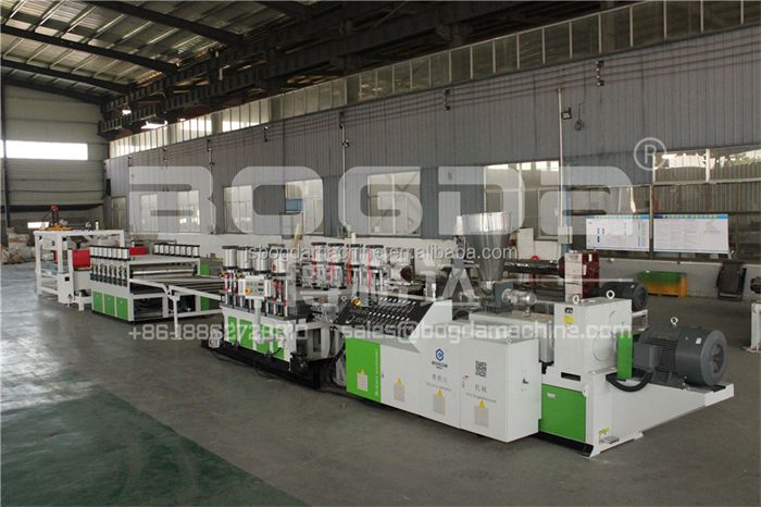 PVC WPC Celuka Foamed Board T-die Mould Co-extrusion Skinning Foamed Board Calibration Machine