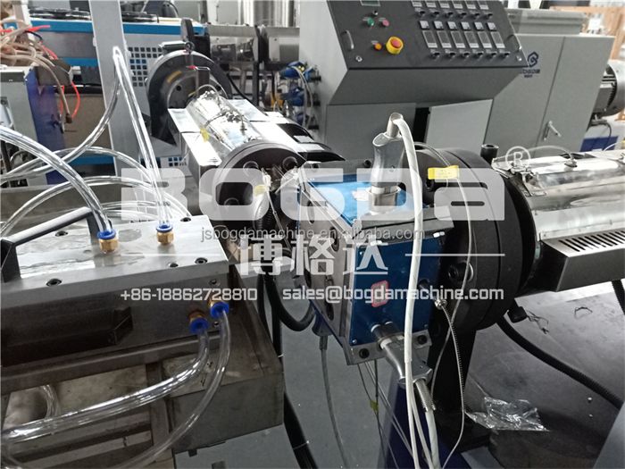 SJ25 Solo Screw Extruder CO Extrusion Machine For Plastic Sheet Board Pipe Profiles Extrusion Line