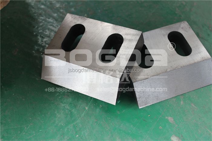 Customized SKD-11 9Crsi Material Plastic Crusher Spare Parts Crushing Machine Blade Knives