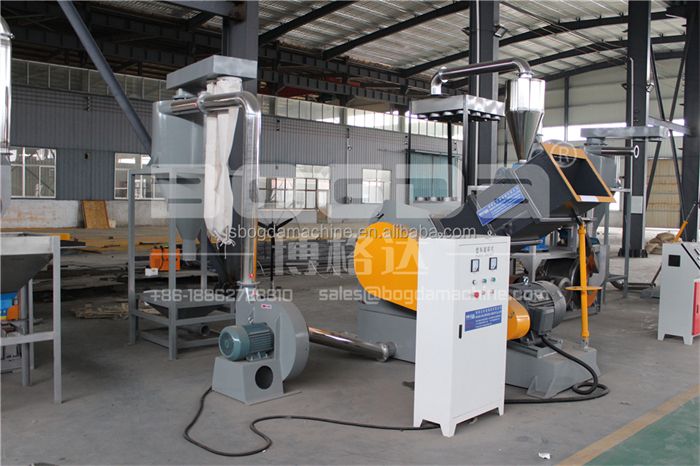 Industrial Horizontal Crusher Machine For Waste PVC Profiles Plastic Pipes Scrap