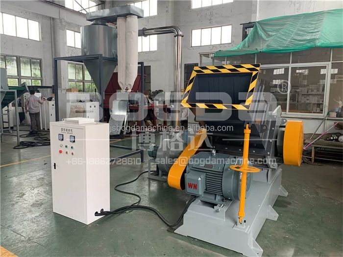 China Manufacturer BOGDA Waste Plastic Pipe Crusher Machine