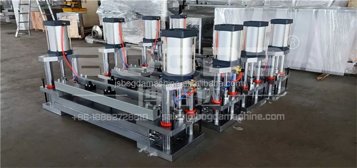 4 Stage Guide Rod Calibration Die Extrusion T-die Mould PVC Foam Board Calibrator Machine For Production Line