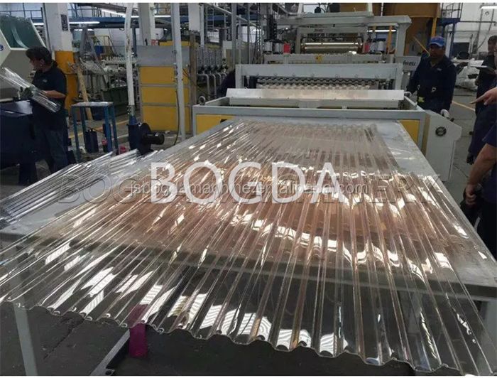 BOGDA Roof PC Hollow Core Sunshine Board Polycarbonate Corrugated Lexan Sheet Making Machine