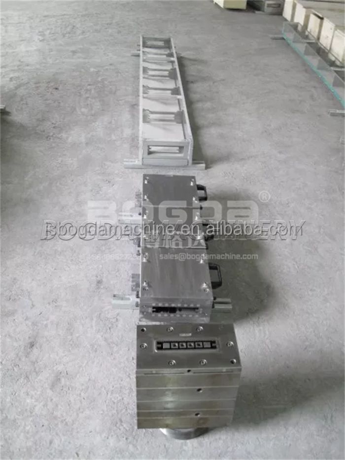 PP PE WPC Floor Decking Panel Extrusion Mold