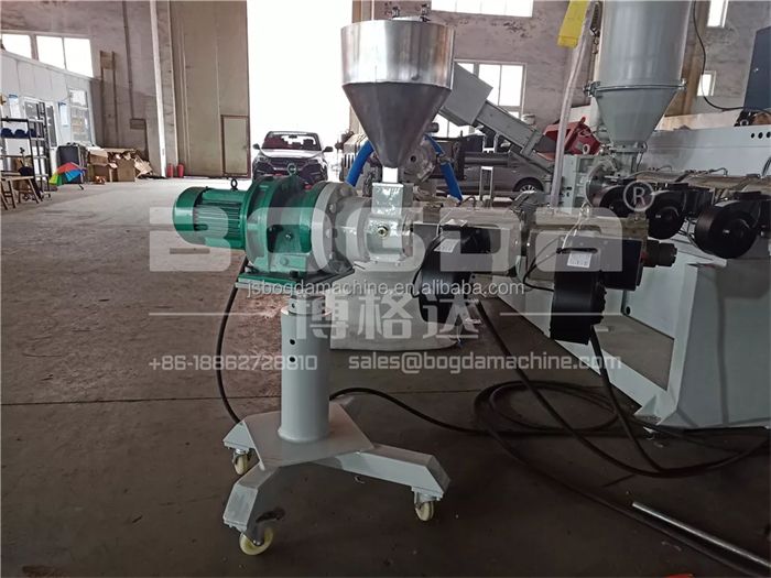 small single screw extruder SJ25 co-extruder for extruding the colour marking