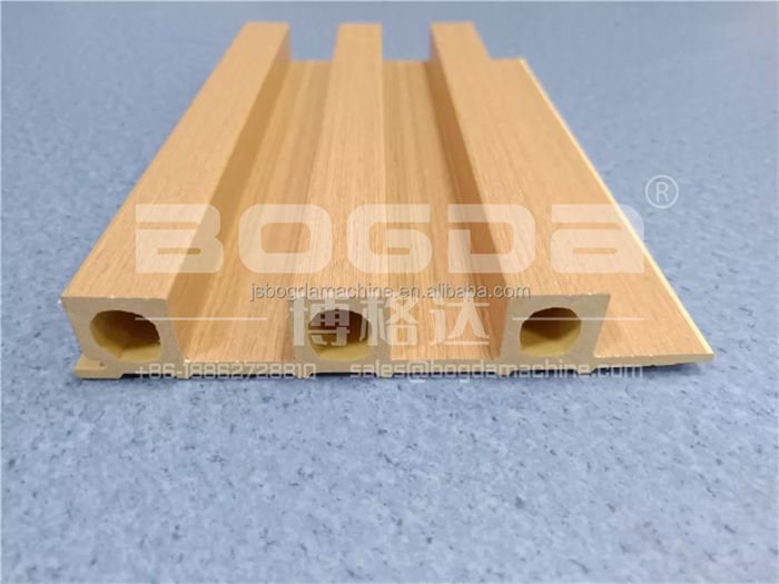 Plastic Wooden Composite Ceiling Profiles PVC WPC Hollow Cladding Wall Panel Extrusion Mould