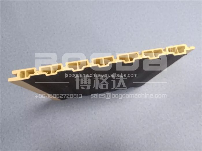 Plastic Wooden Composite Ceiling Profiles PVC WPC Hollow Cladding Wall Panel Extrusion Mould