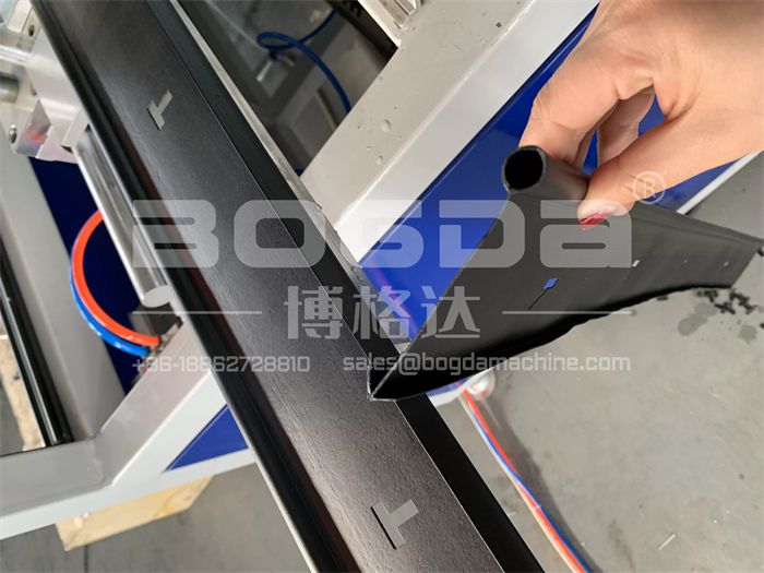 BOGDA Manufacturing Popular in Europe and America Plastic PE Profiles Lawn Edging Extrusion Mould